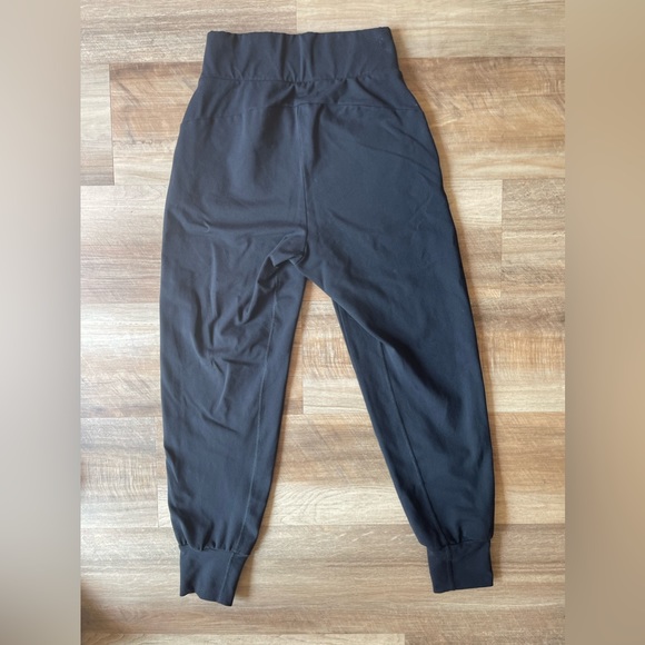 Women’s Public Rec All Day Jogger - Picture 3 of 7